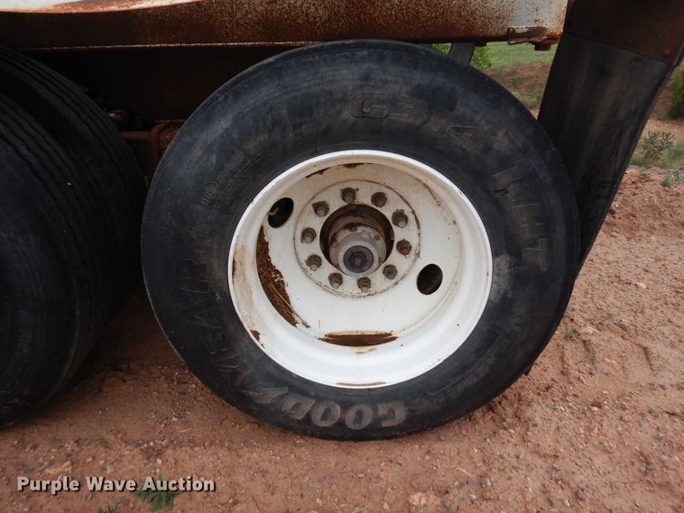 image for item DR1235 1985 Spartan 301-B  bottom dump trailer