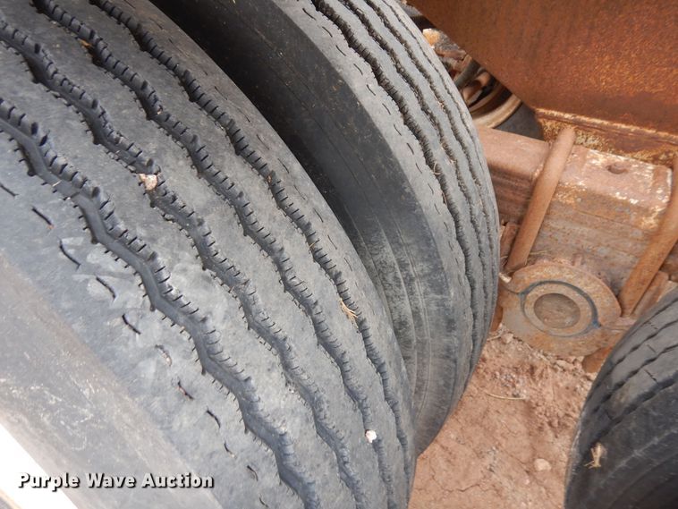 image for item DR1235 1985 Spartan 301-B  bottom dump trailer