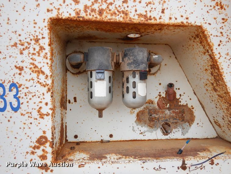 image for item DR1235 1985 Spartan 301-B  bottom dump trailer