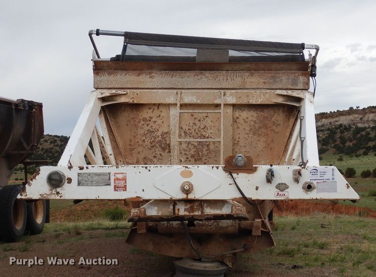 image for item DR1236 2002 Flowboy BD24  bottom dump trailer