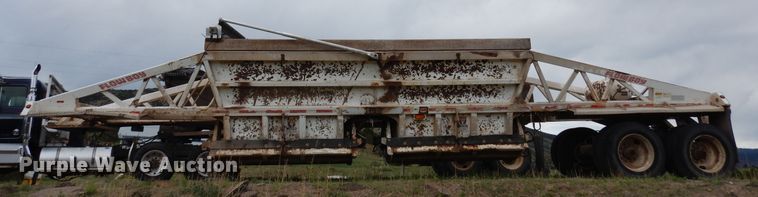 image for item DR1236 2002 Flowboy BD24  bottom dump trailer