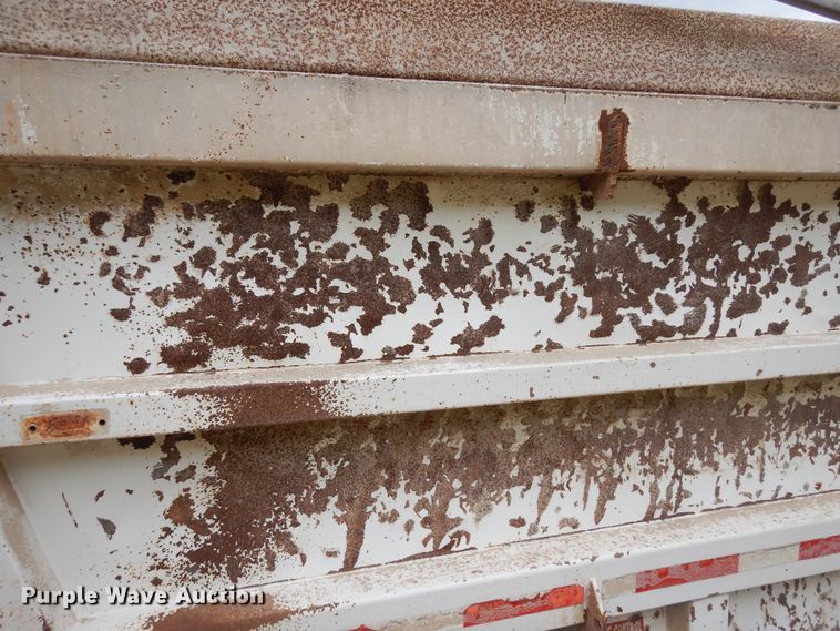 image for item DR1236 2002 Flowboy BD24  bottom dump trailer