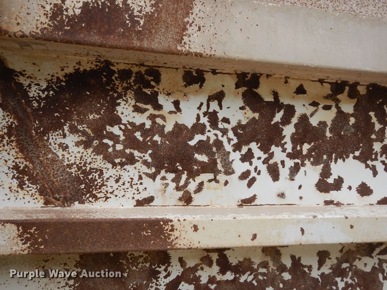 image for item DR1236 2002 Flowboy BD24  bottom dump trailer