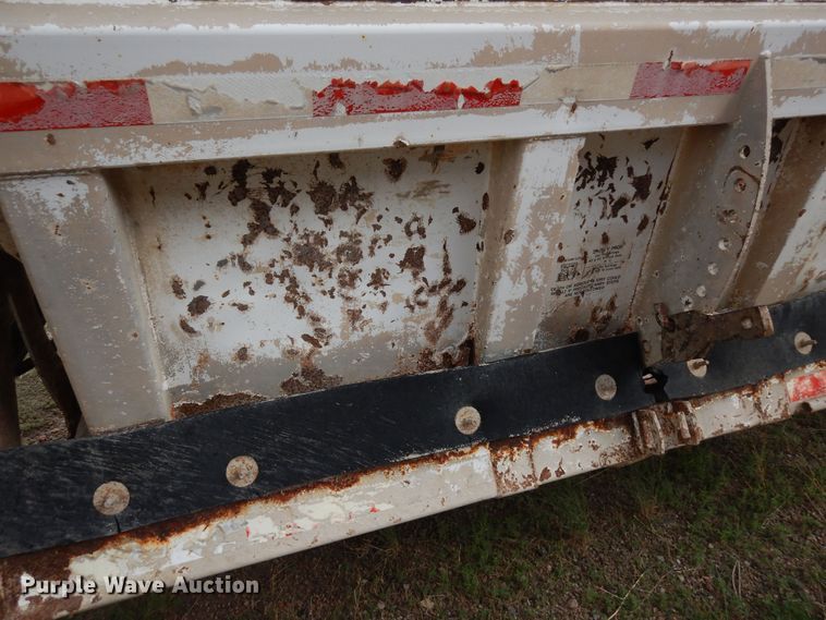 image for item DR1236 2002 Flowboy BD24  bottom dump trailer