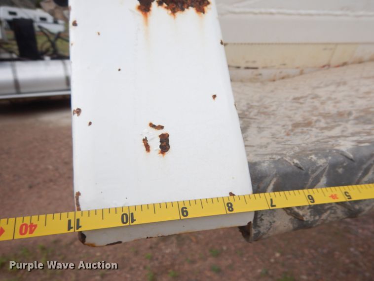 image for item DR1236 2002 Flowboy BD24  bottom dump trailer