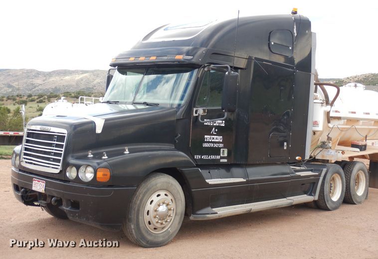 image for item DR1238 1999 Freightliner Century Class  semi truck