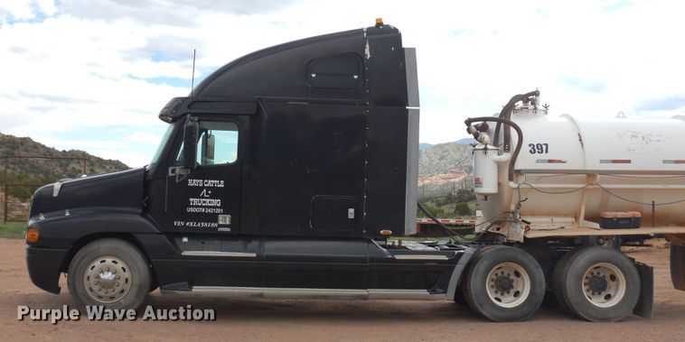 image for item DR1238 1999 Freightliner Century Class  semi truck