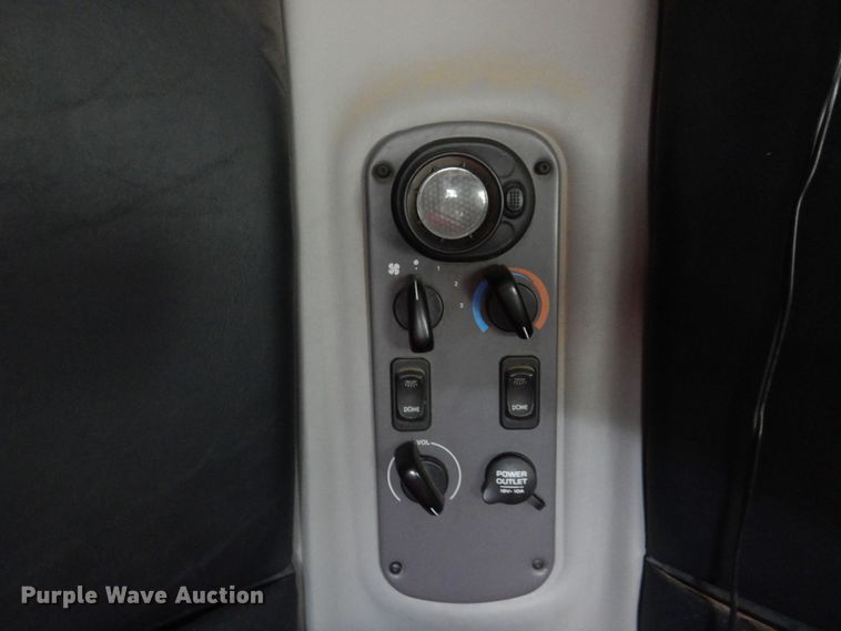 image for item DR1238 1999 Freightliner Century Class  semi truck