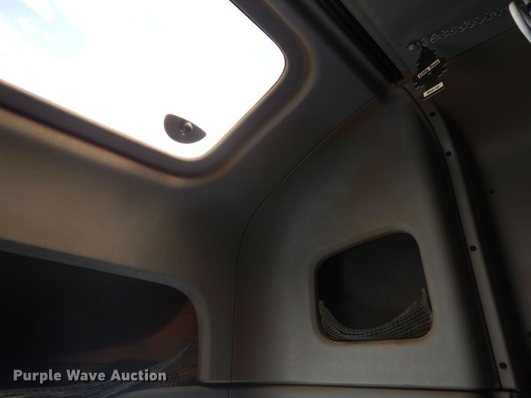 image for item DR1238 1999 Freightliner Century Class  semi truck