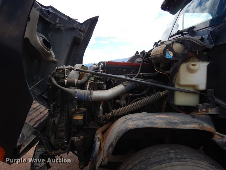 image for item DR1238 1999 Freightliner Century Class  semi truck