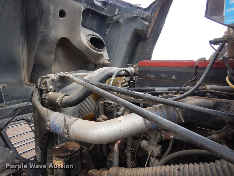 image for item DR1238 1999 Freightliner Century Class  semi truck