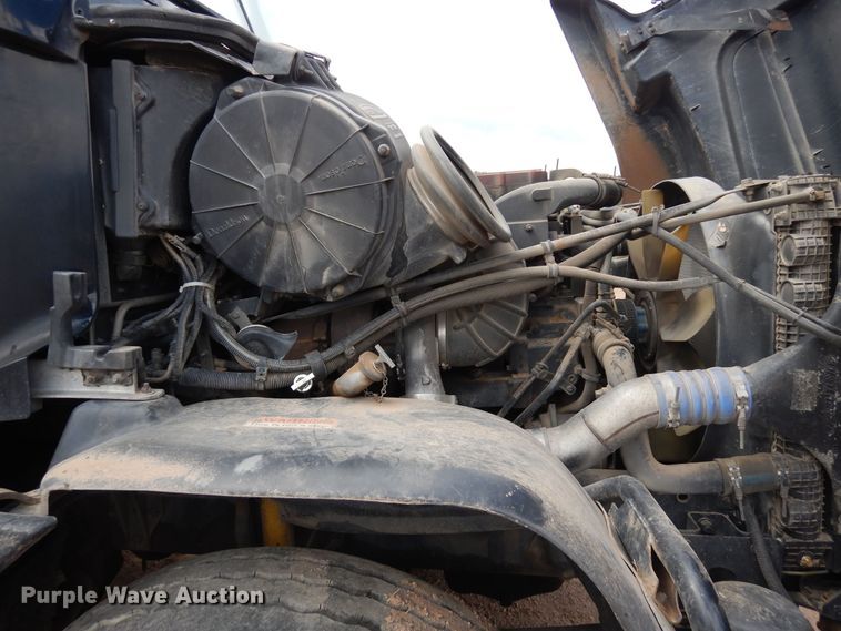 image for item DR1238 1999 Freightliner Century Class  semi truck