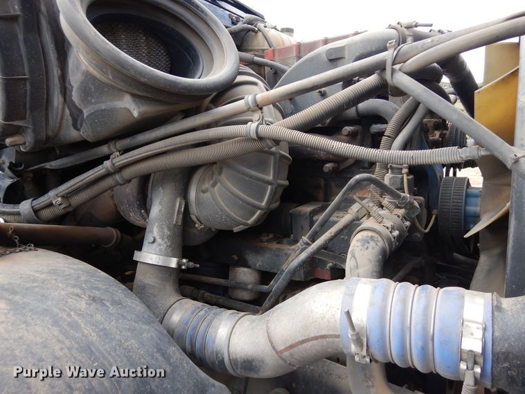 image for item DR1238 1999 Freightliner Century Class  semi truck