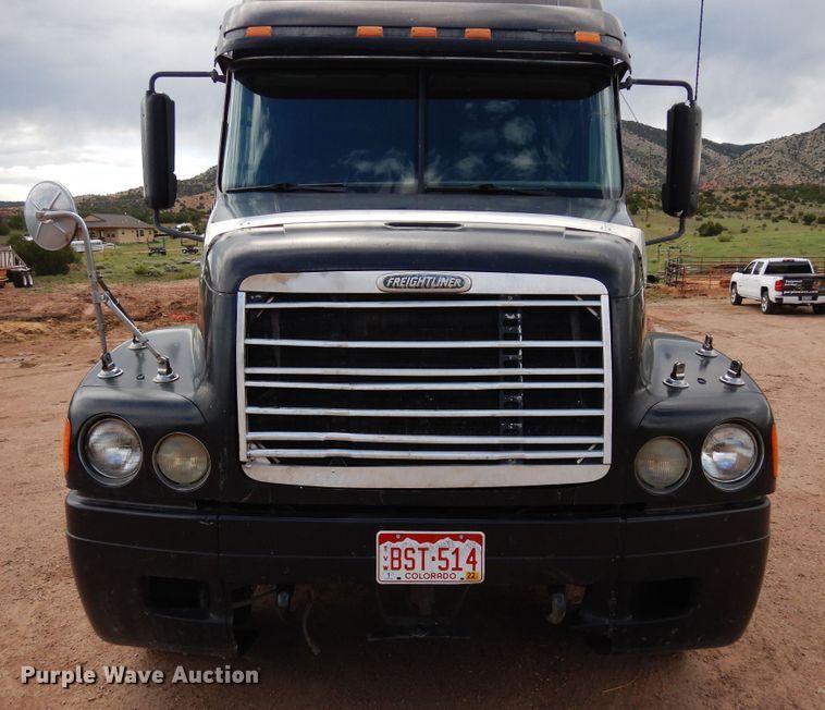 image for item DR1238 1999 Freightliner Century Class  semi truck