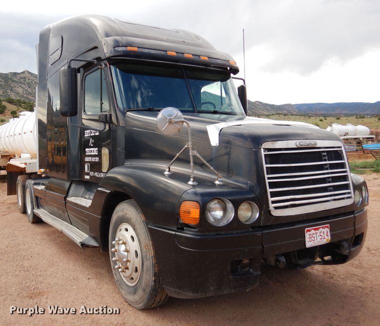 image for item DR1238 1999 Freightliner Century Class  semi truck