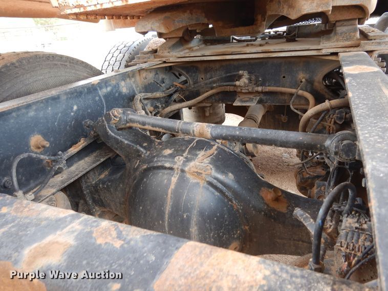 image for item DR1238 1999 Freightliner Century Class  semi truck