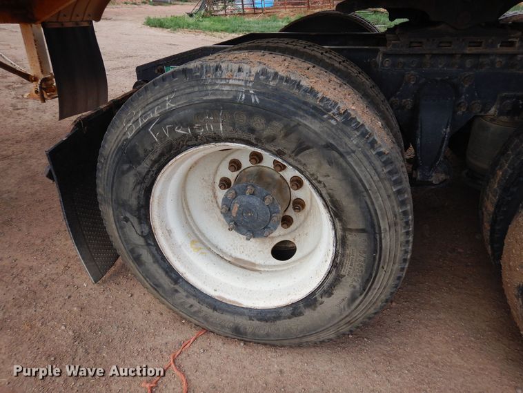 image for item DR1238 1999 Freightliner Century Class  semi truck