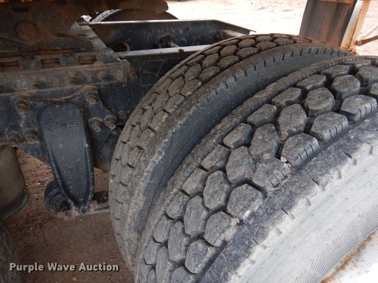 image for item DR1238 1999 Freightliner Century Class  semi truck