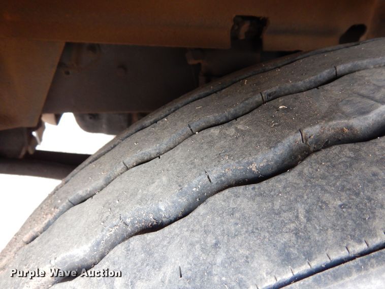 image for item DR1238 1999 Freightliner Century Class  semi truck