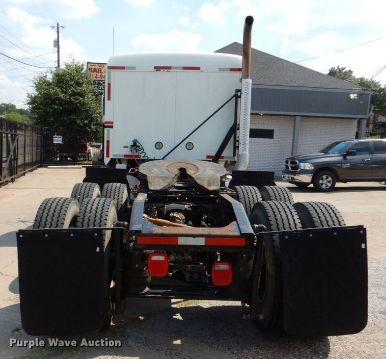 image for item DR1930 2012 Mack CHU613  semi truck