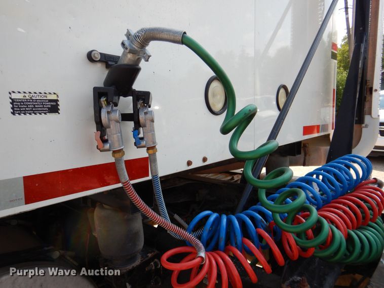 image for item DR1930 2012 Mack CHU613  semi truck