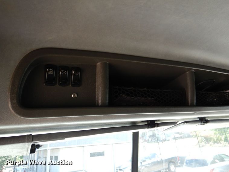 image for item DR1930 2012 Mack CHU613  semi truck