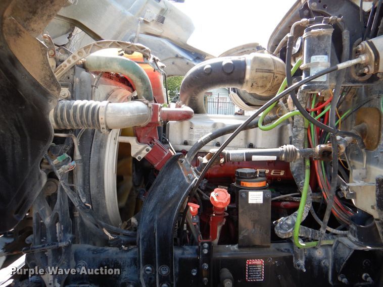 image for item DR1930 2012 Mack CHU613  semi truck