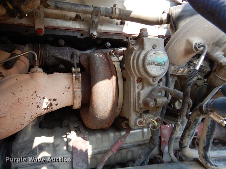 image for item DR1930 2012 Mack CHU613  semi truck