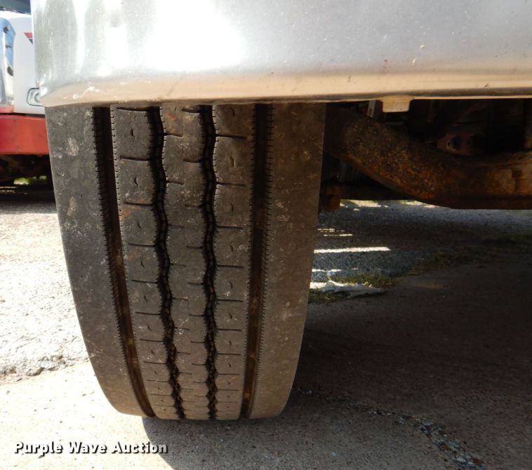 image for item DR1930 2012 Mack CHU613  semi truck