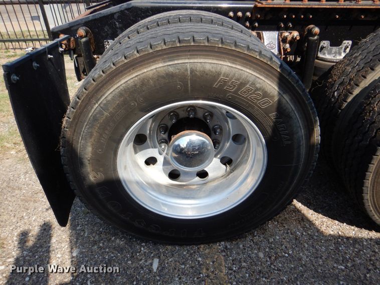 image for item DR1930 2012 Mack CHU613  semi truck