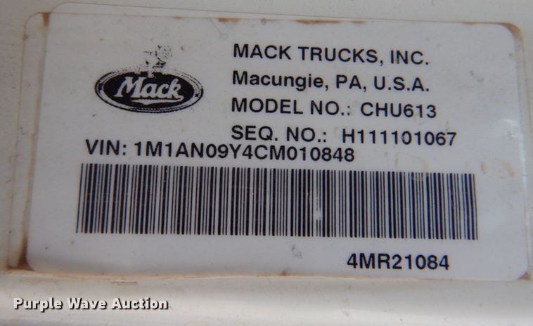 image for item DR1930 2012 Mack CHU613  semi truck