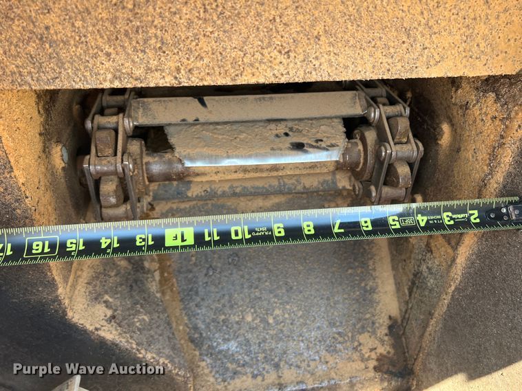 image for item DS8359 1987 Ledwell LW40APW  feed delivery trailer