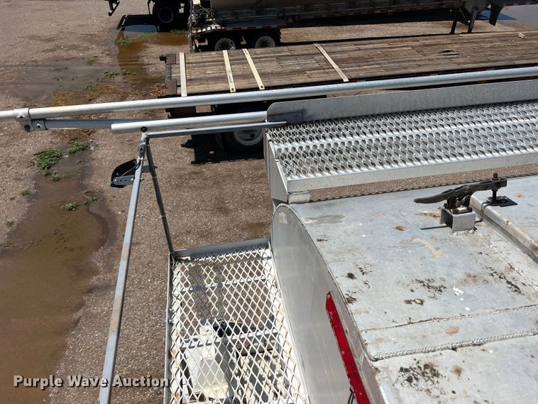 image for item DS8359 1987 Ledwell LW40APW  feed delivery trailer