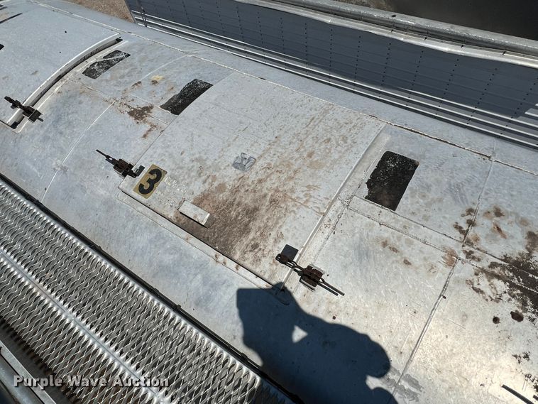 image for item DS8359 1987 Ledwell LW40APW  feed delivery trailer