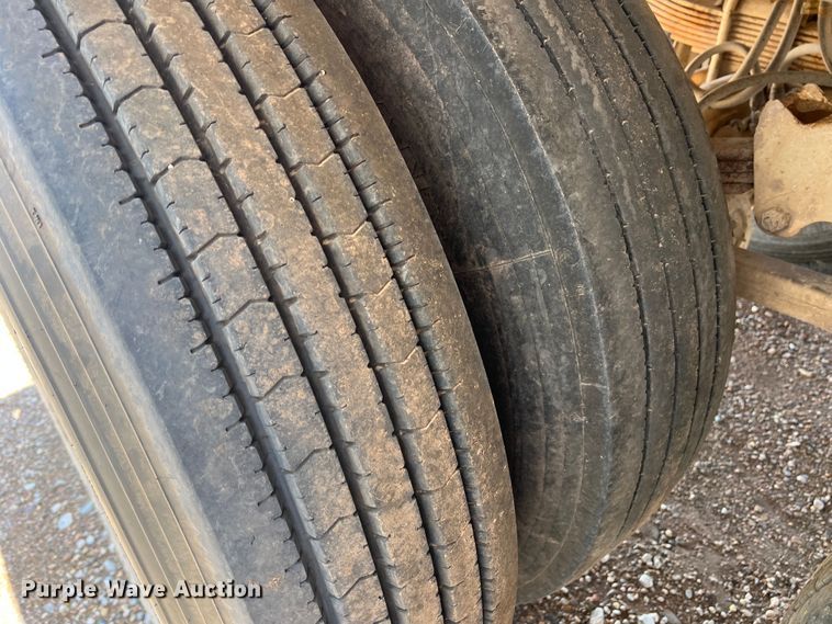 image for item DS8359 1987 Ledwell LW40APW  feed delivery trailer