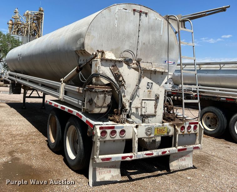 image for item DS8361 2009 Ledwell LW40APWRMFG  feed delivery trailer