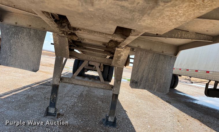 image for item DS8361 2009 Ledwell LW40APWRMFG  feed delivery trailer