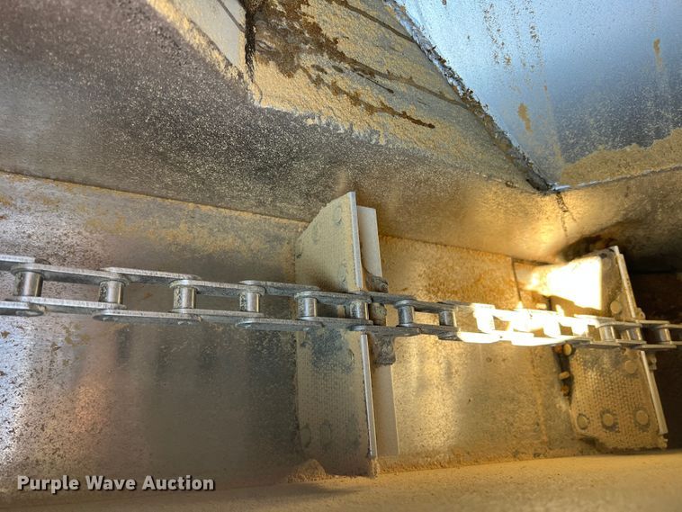 image for item DS8361 2009 Ledwell LW40APWRMFG  feed delivery trailer