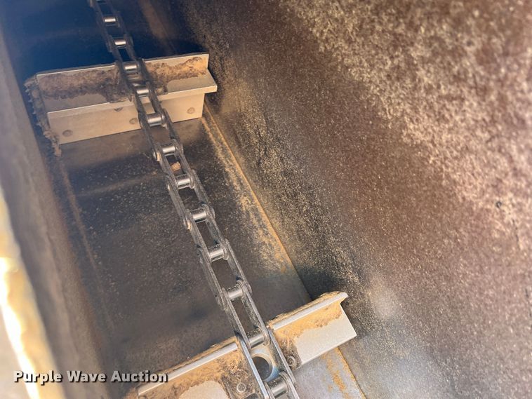 image for item DS8361 2009 Ledwell LW40APWRMFG  feed delivery trailer