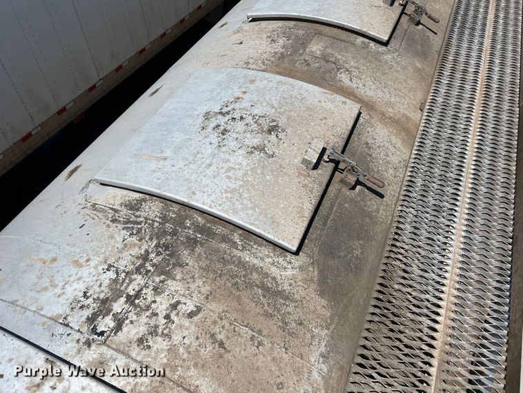 image for item DS8361 2009 Ledwell LW40APWRMFG  feed delivery trailer