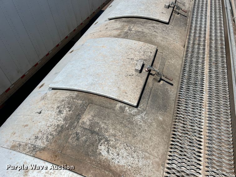 image for item DS8361 2009 Ledwell LW40APWRMFG  feed delivery trailer