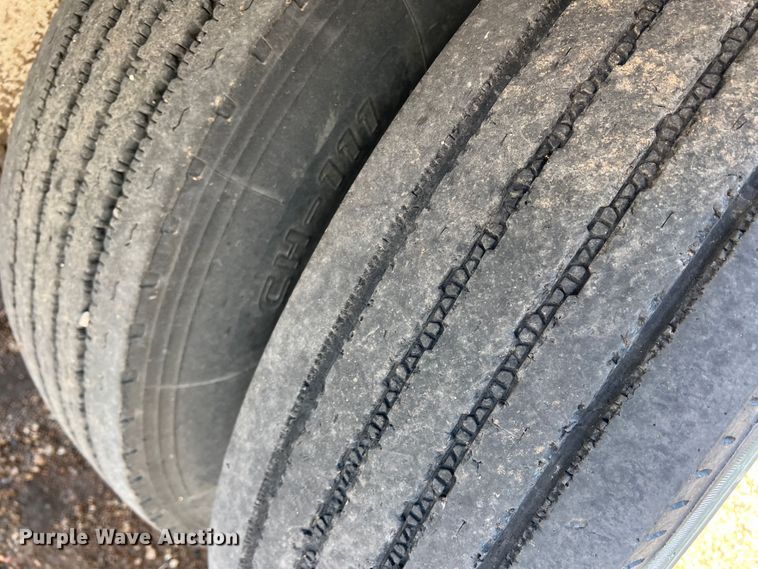 image for item DS8361 2009 Ledwell LW40APWRMFG  feed delivery trailer