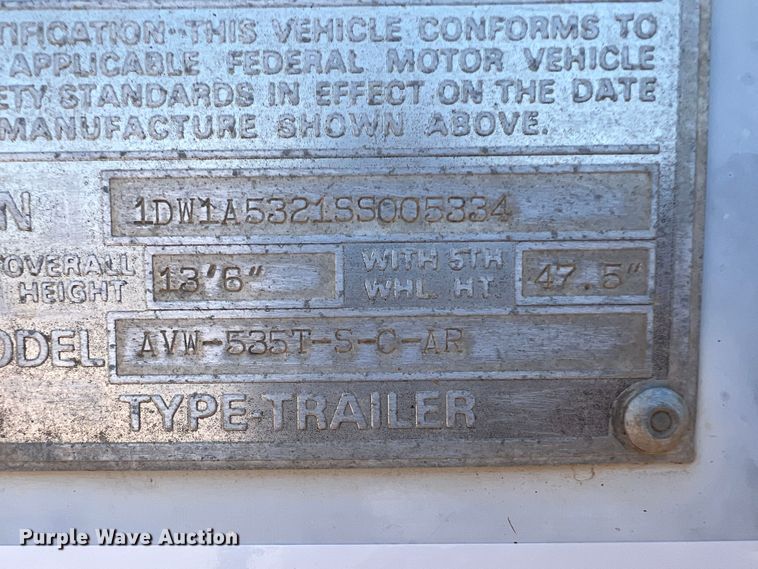 image for item DS8362 1995 Stoughton AVW-535T-S-C-AR  dry van trailer