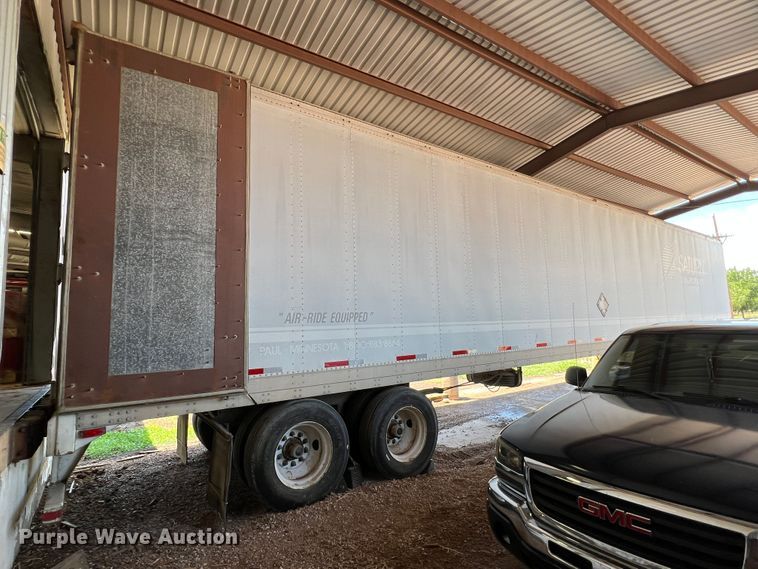 image for item DS8362 1995 Stoughton AVW-535T-S-C-AR  dry van trailer