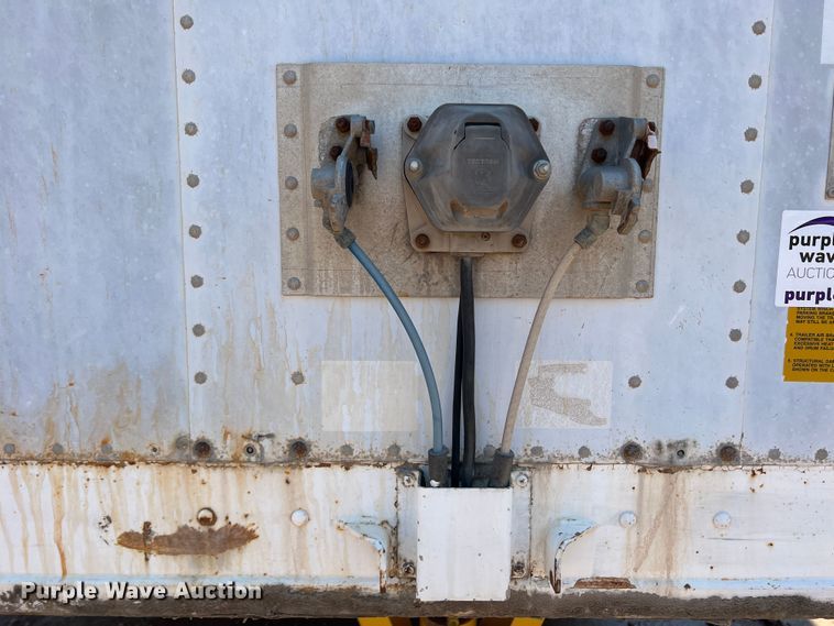 image for item DS8362 1995 Stoughton AVW-535T-S-C-AR  dry van trailer