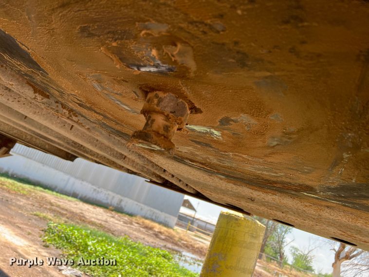 image for item DS8362 1995 Stoughton AVW-535T-S-C-AR  dry van trailer