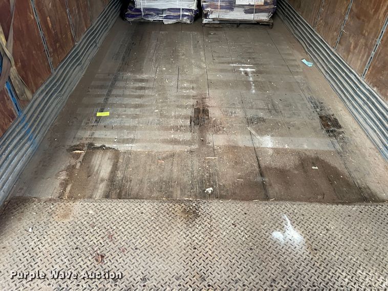 image for item DS8362 1995 Stoughton AVW-535T-S-C-AR  dry van trailer