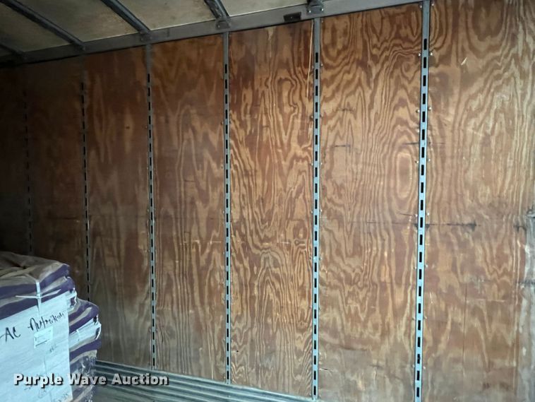 image for item DS8362 1995 Stoughton AVW-535T-S-C-AR  dry van trailer