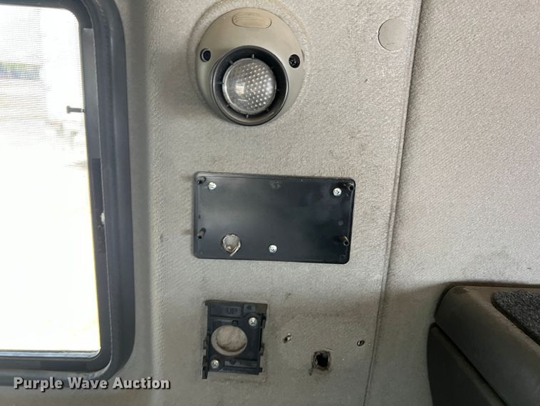 image for item DS8364 2011 International ProStar  semi truck