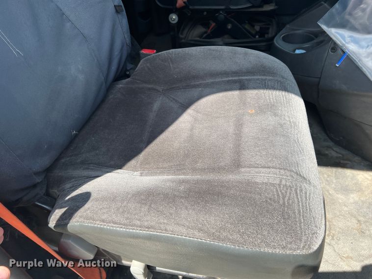 image for item DS8364 2011 International ProStar  semi truck